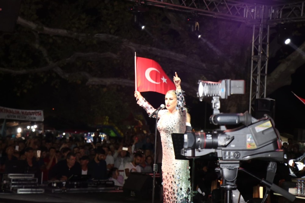 Simav’da Muazzez Ersoy rüzgarı 