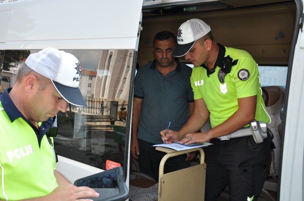 Simav’da okul çevresi ve öğrenci servis denetimleri 