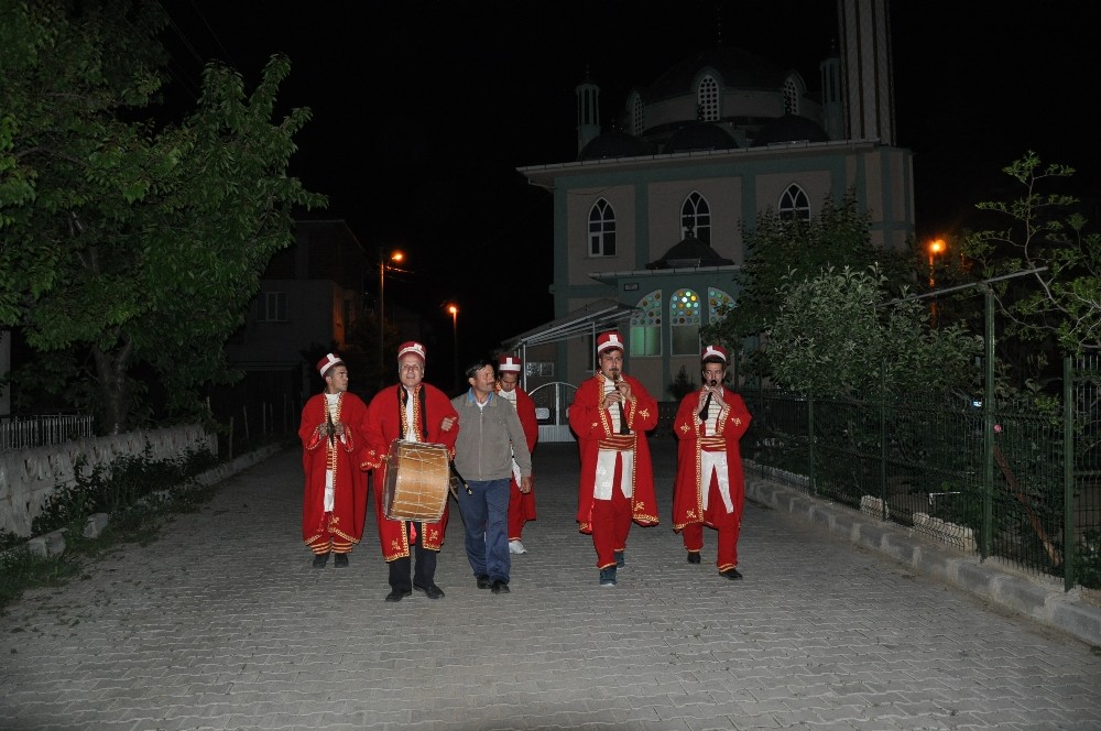 Simavlılar, sahura mehter marşıyla kalktı 