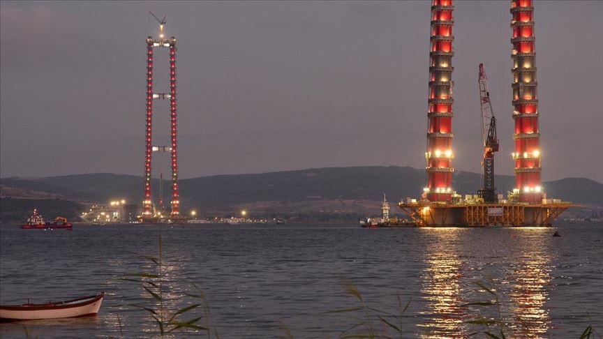 'Simgelerin köprüsü'nde geçici çalışma halatı montajı başladı