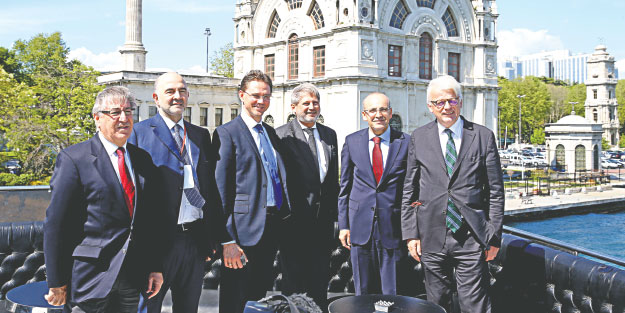 Şimşek: AB’ye tam üyelik Türkiye’nin en önemli stratejik hedefi