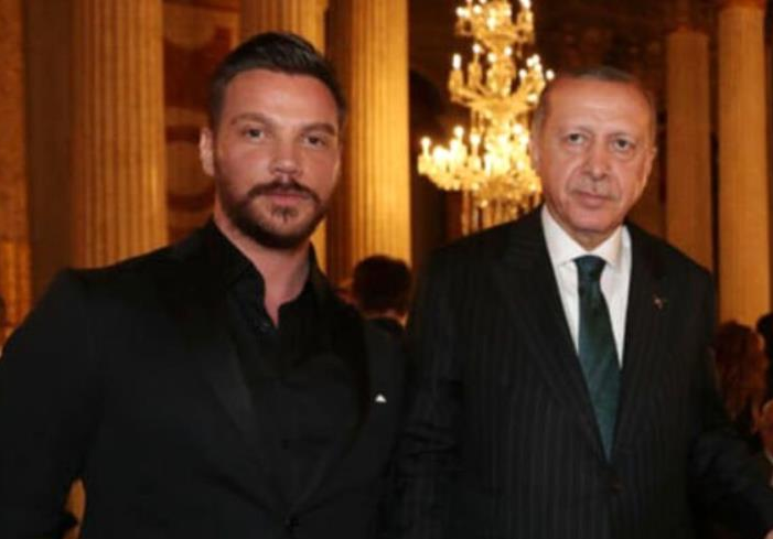Sinan Akçıl'dan olay sözler! O şarkıcıya uyuz oluyorum