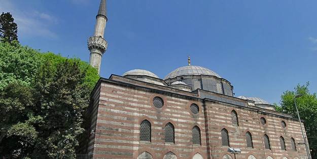 Büyük saygısızlık: Türkçe vaaz yasaklandı