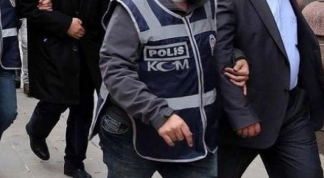 Sınav sorularını çalan FETÖ'cülere operasyon!