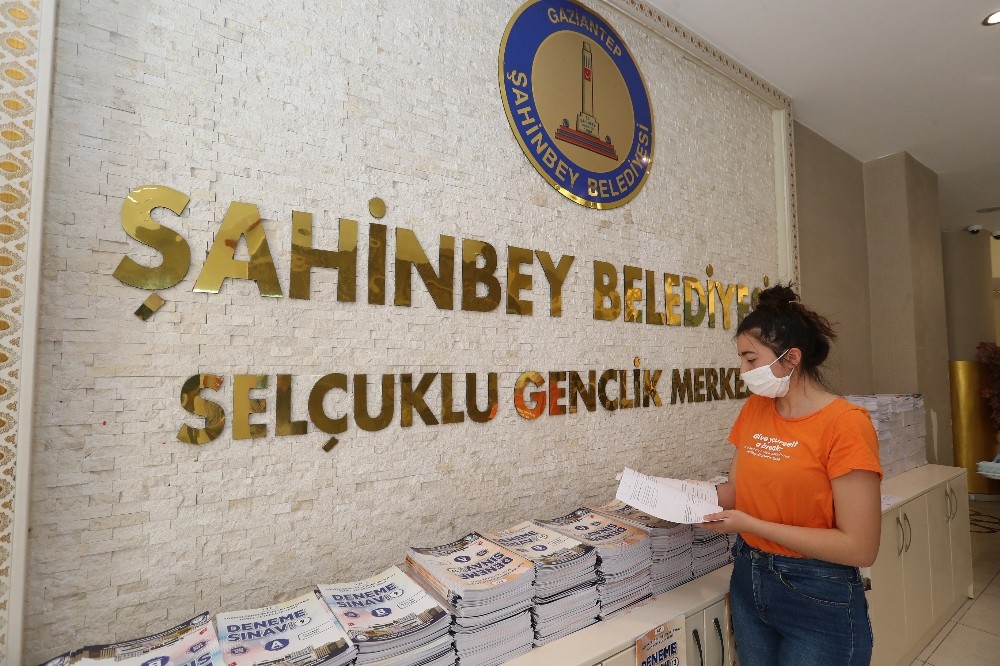 Sınava hazırlanan öğrencilere deneme desteği 
