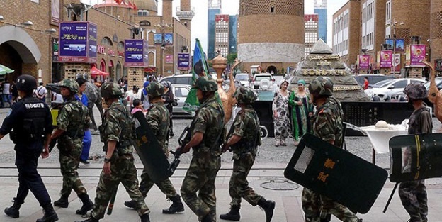 Sincan Uygur Özerk Bölgesi'nde 6 kişi öldürüldü