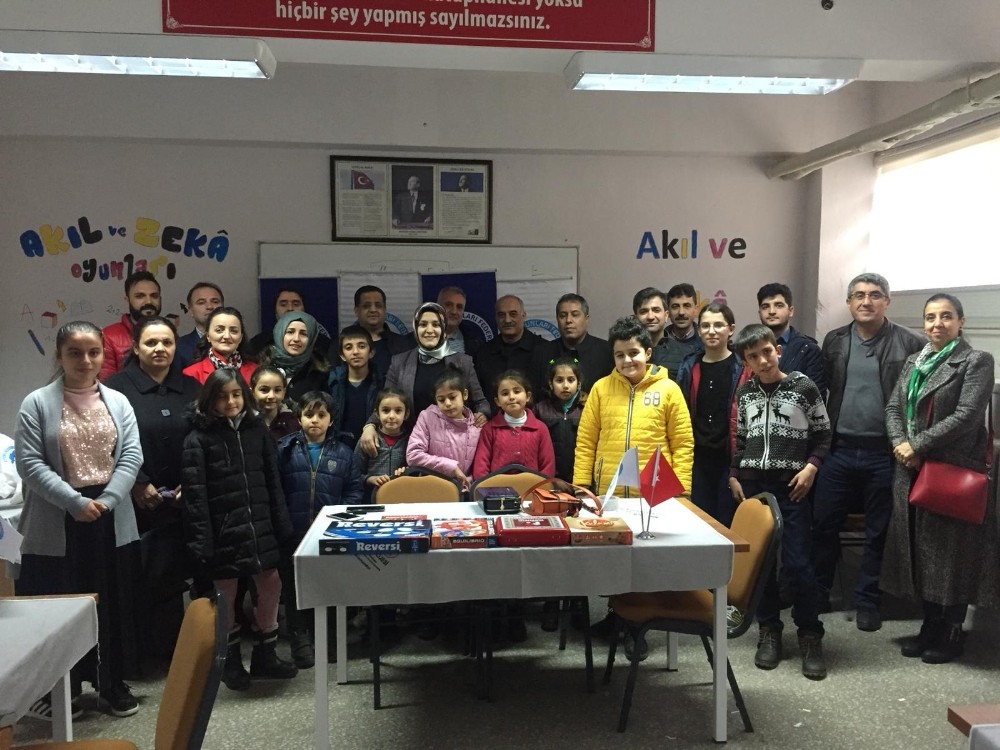 Sincikli öğrenciler zeka oyunlarında büyük başarı elde etti 