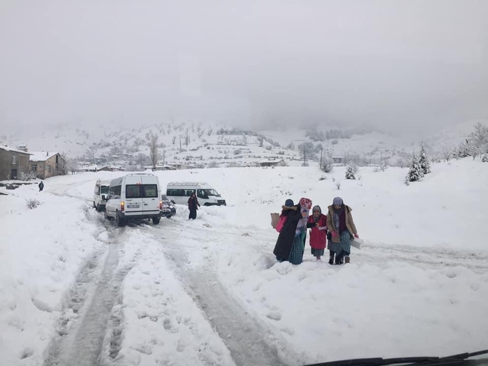 Sincik’te okullar 1 gün tatil edildi 