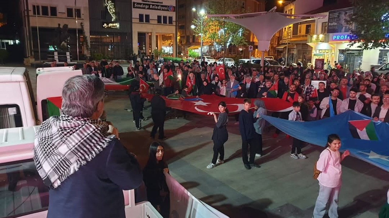 Sındırgı’da Gazze’ye destek yürüyüşü
