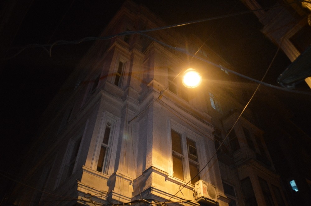 Sinema Oyuncusu Süheyla Artun’un kaldığı apartmanda yangın çıktı 