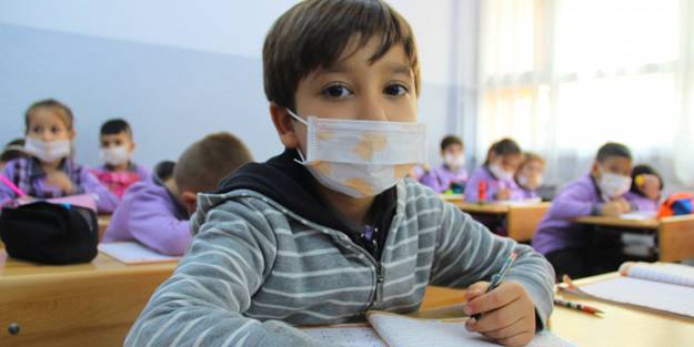 Sınıfta pozitif vaka çıkarsa ne olacak? MEB'den okullara koronavirüs rehberi