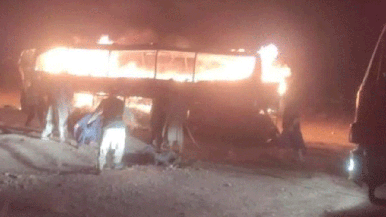 Sınır dışı edilmişlerdi: Otobüs kazasında 71 kişi öldü!