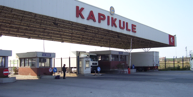 Sınır kapılarında 'rüşvet' operasyonu! 14 tutuklama