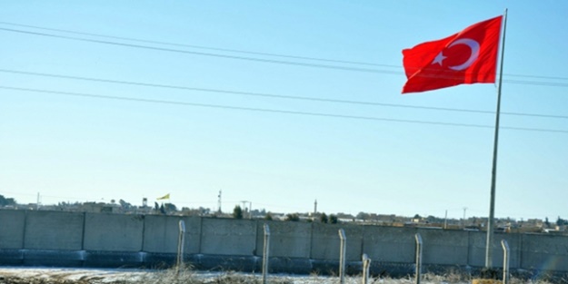 Sınıra ikinci dev Türk bayrağı!