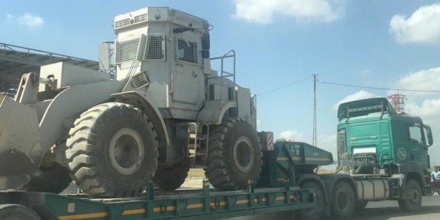 Sınıra iş makinesi sevkiyatı