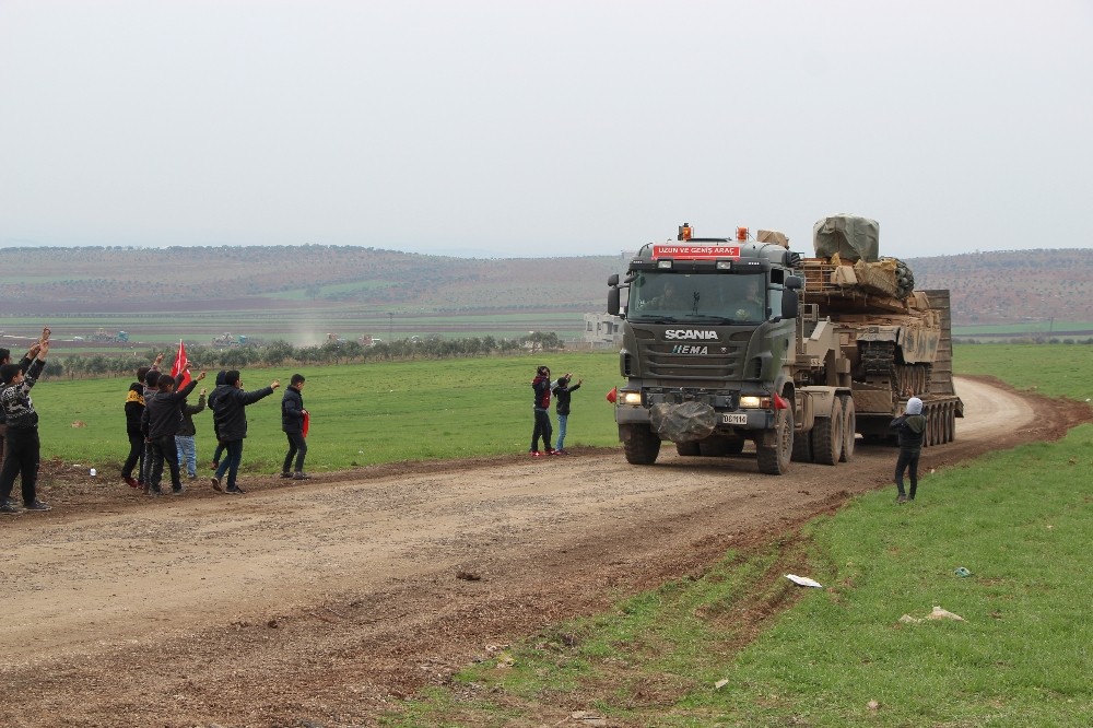 Sınıra tank sevkiyatı 