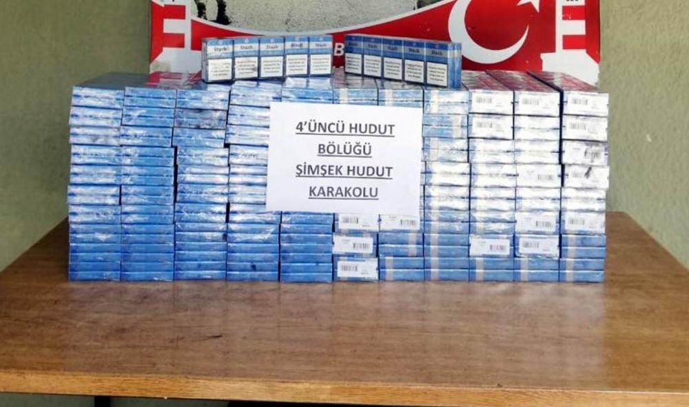 Sınırda 33 bin paket kaçak sigara yakalandı 