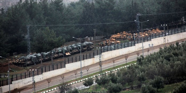 Sınırda askeri hareketlilik
