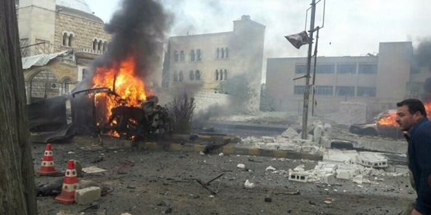 Sınırda bombalı saldırı: Ölü ve yaralılar var
