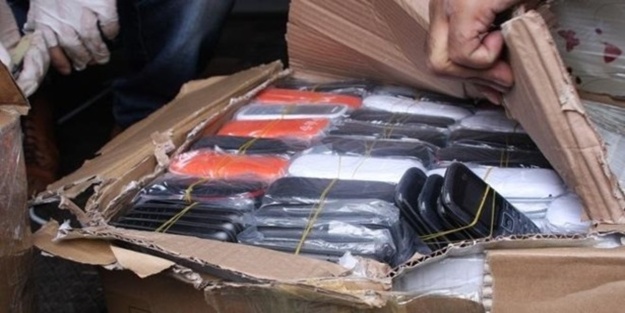 Sınırda cep telefonu kaçakçılığı operasyonu