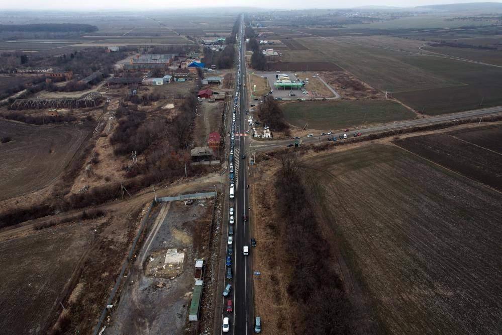 Sınırda savaş kuyruğu