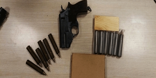 Sınırda suikast silahı yakalandı