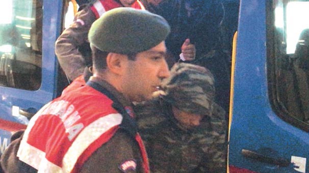 Sınırda yakalanan Yunan askerleri ile ilgili yeni gelişme