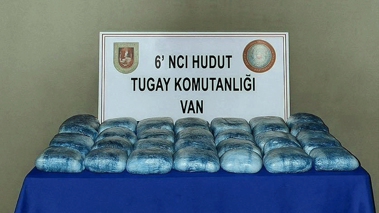 Sınırda zehir operasyonu! Mehmetçik uyuşturucu tacirlerine geçit vermedi