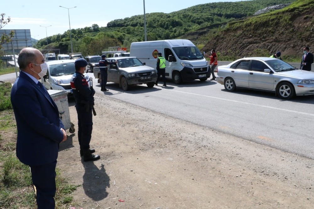 Sınırdaki denetlemelere Vali Dağlı’dan ziyaret 