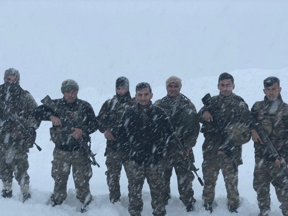 Sınırdaki Mehmetçikten ‘Evde kal çağrısı’ 