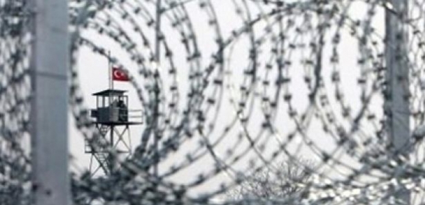 Sınırdan yasa dışı geçmeye çalışan 795 kişi yakalandı