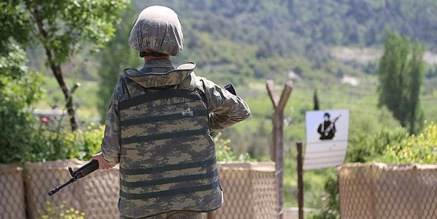 Sınırı ihlal eden 3 İran askeri yakalandı