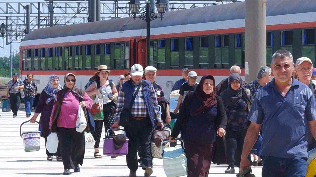 Sınırlar doldu taştı! Gurbetçiler memlekete akın ediyor