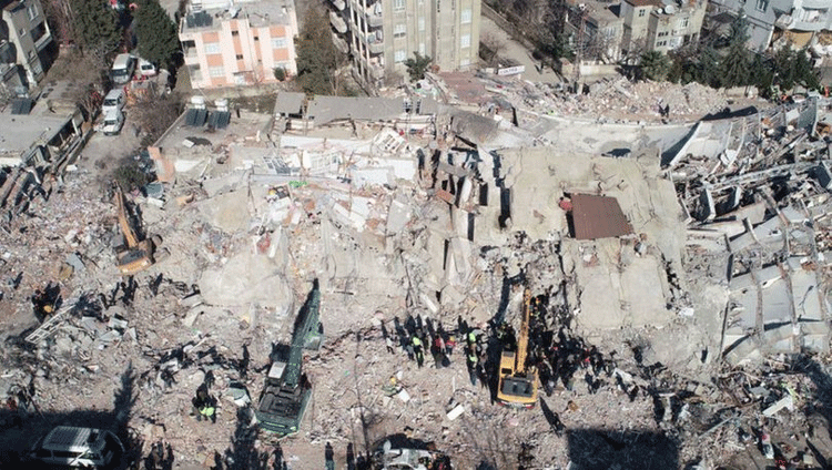 Sinop itfaiyesi 6 kişiyi kurtardı