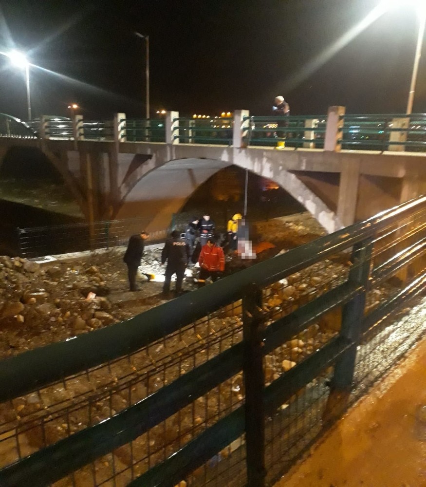Sinop’ta bir vatandaş köprüye asılı halde bulundu 