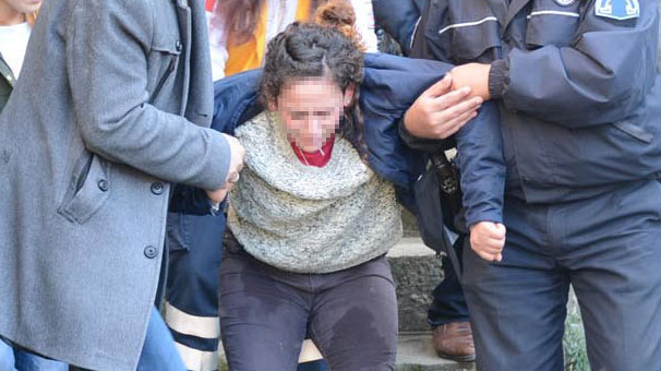 Sinop'ta bunalıma giren genç kadın kaleden atlamak istedi