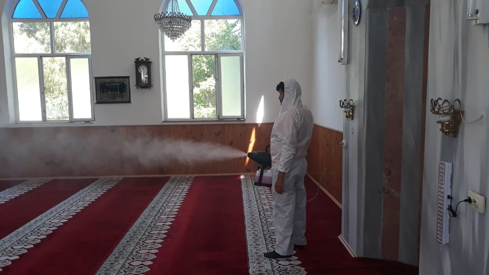 Sinop’ta camiler dezenfekte ediliyor 