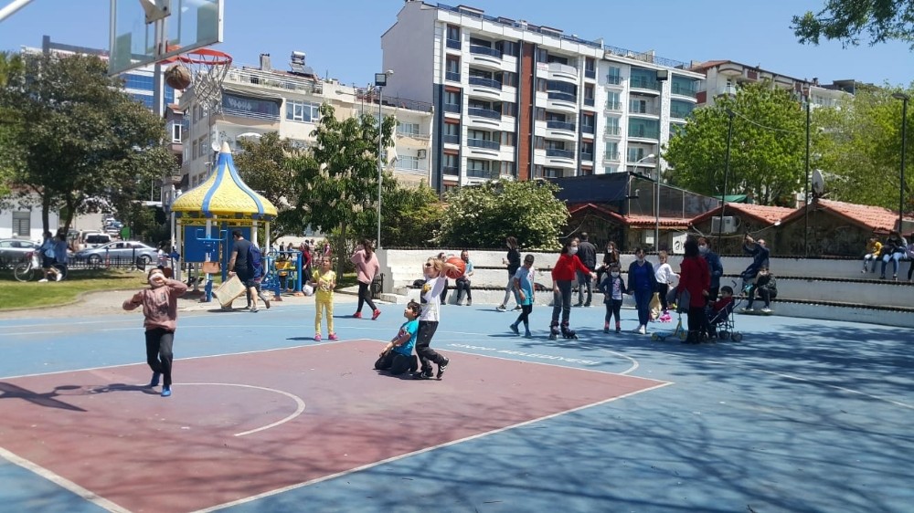 Sinop’ta çocuklar dışarıda olmanın tadını çıkardı 