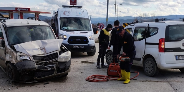 Sinop'ta feci kaza: Çok sayıda yaralı var