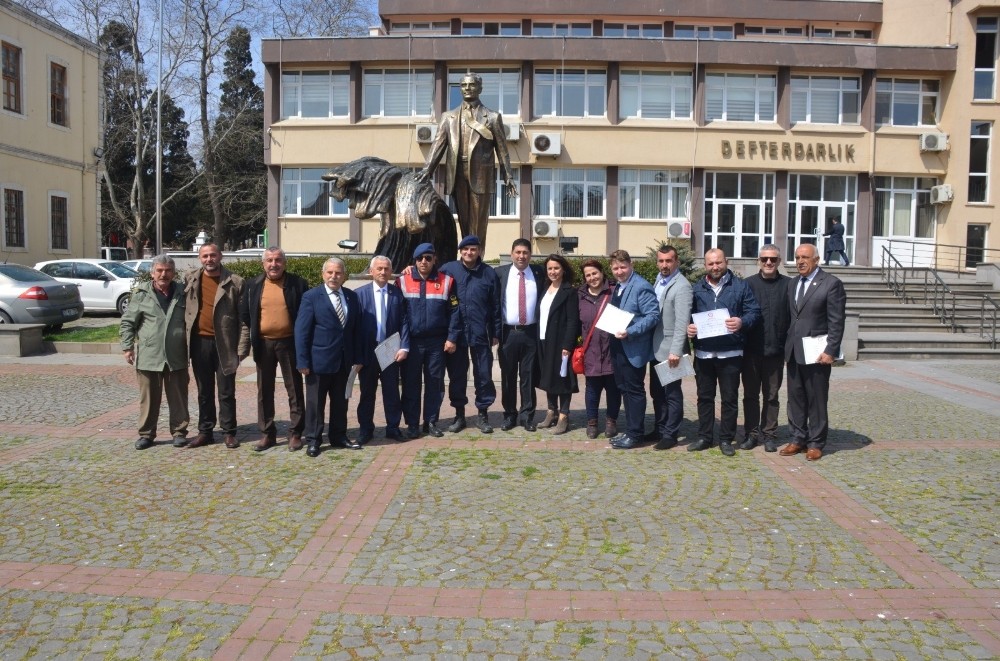 Sinop’ta muhtarlar mazbatalarını aldı 