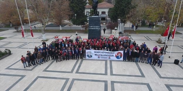 Vatandaşlar NATO'yu protesto etti