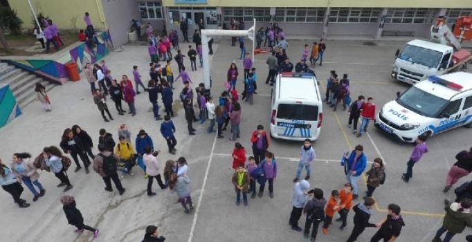 Sinop'ta okulda korkutan yangın