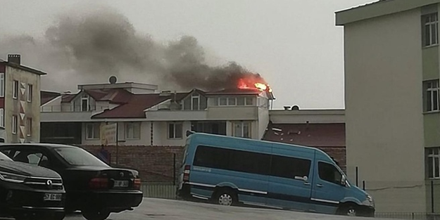 Sinop'u sağanak, yıldırım ve hortum vurdu!