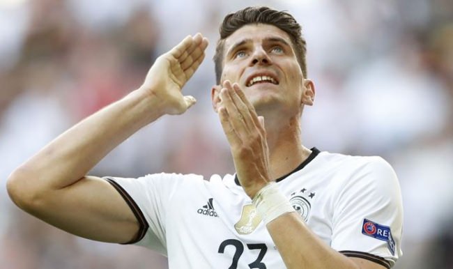 Sıra geldi Gomez'e!