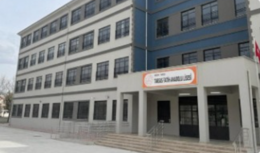 Mersin'de lise öğrencisi okula silahla daldı: Fatih Anadolu Lisesi'nde büyük panik, felaket son anda önlendi