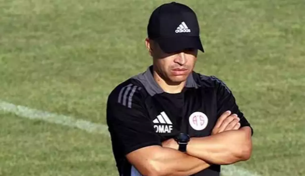 Sıradışı bir karşılaşma! Bu maç sadece 27 dakika sürdü