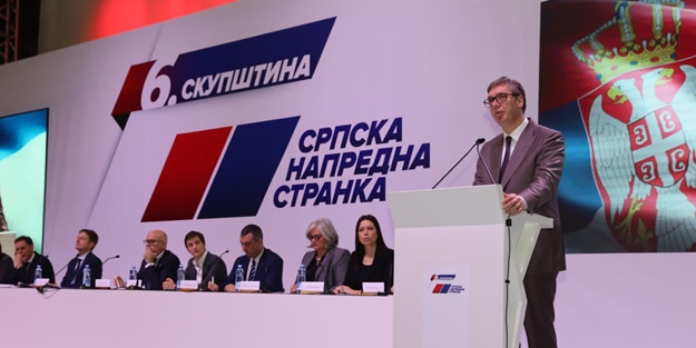 Sırbistan Cumhurbaşkanı, partisinden istifa etti