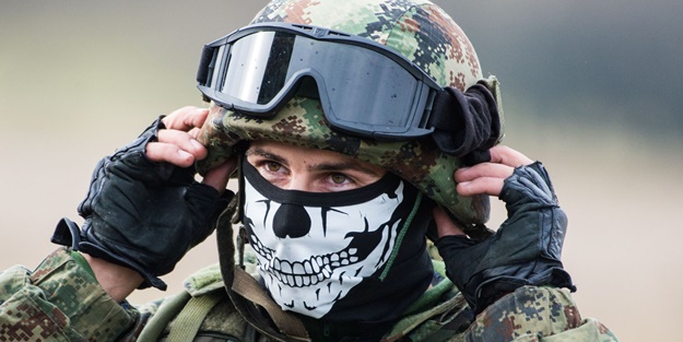 Sırbistan ordusu Kosova sınırında konuşlanıyor