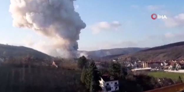 Sırbistan'da roket üretilen fabrikada patlama! Ölü ve yaralılar var