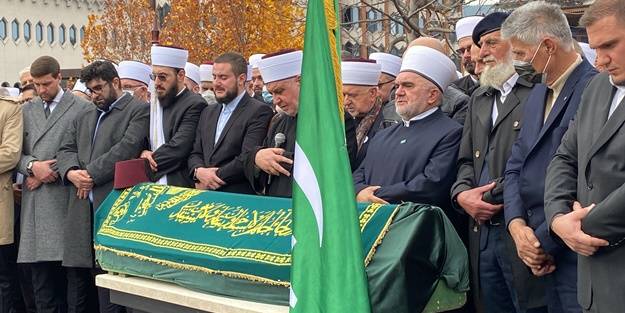 Sırbistan'ın eski meşihat başkanı ve müftü Zukorlic toprağa verildi